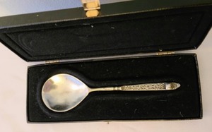 lot 143 image: Vintage Pewter Serving Spoons