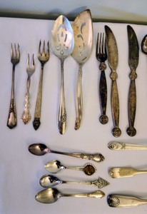 lot 140 image: Large Variety of Vintage Silver Plated Flatware