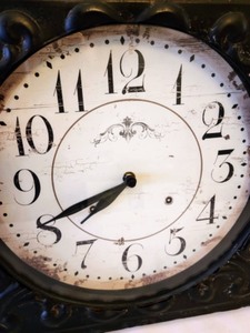 lot 176 image: Decorative Wall Clock