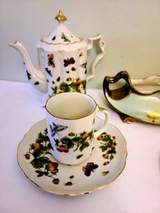 lot 55 image: More Pretty Painted China
