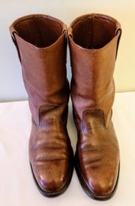 lot 223 image: Allen Edmonds Brown Leather Boots