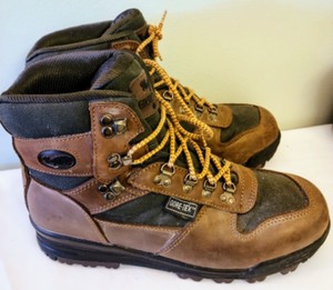 lot 233 image: Three Pairs of Mens Boots