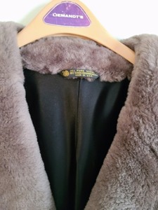 lot 242 image: Mens Woo Coat with Fur Collar Jacket