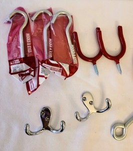 lot 257 image: Variety of Hooks