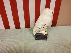 lot 35 image: Snow owl statue