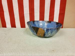 lot 22 image: POTTERY