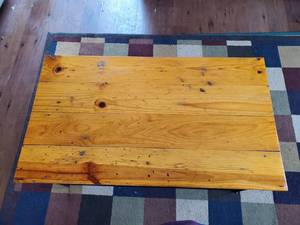 lot 45 image: Pine Coffee table