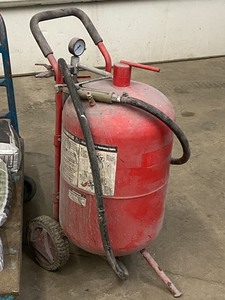 Portable Pneumatic Abrasive Blaster