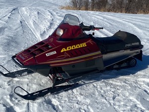 1992 Polaris Indy 440 Snowmobile