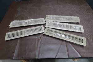 FLOOR VENTS