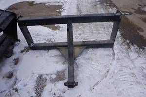 Brand New Universal Mount Bobcat Skid Loader Skid Steer Trailer MoverReceiver Hitch Attachment