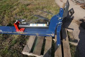 Brand New Iron Oak Brand Model TMH13HYB Three Point Mount Log Splitter