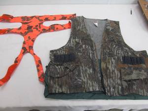 Camo hunting vest