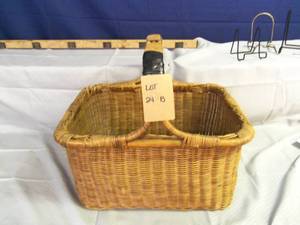 Vintage Straw picnic Basket...