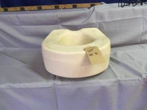 Plastic White Toilet Seat...