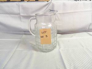 Glass pitcher Good for summer drin...