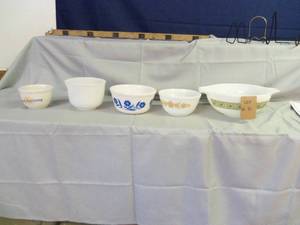 Various sized size bowls Glass with...