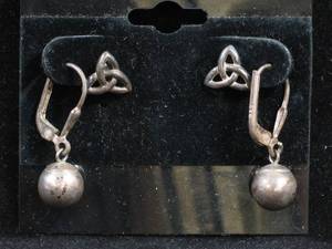 lot 85 image: 2 Pair of Sterling Silver Earrings - Triquetra