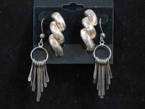 lot 80 image: 2 Pair of Unique Silver Tone Earrings