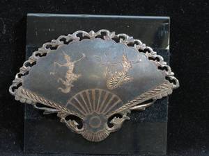 lot 73 image: Asian Style Sterling Silver Fan Pin - Made in Siam