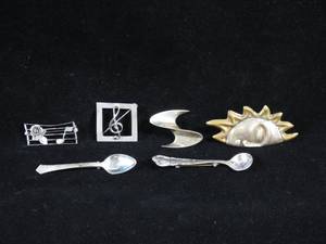 lot 96 image: 6 Sterling Silver Pins