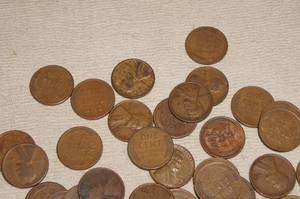 lot 119 image: Bag of 50 Wheat Pennies - 10 from Each Decade