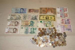 lot 128 image: Foreign Coins and Currency