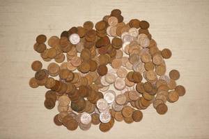 lot 127 image: Bag of Canadian Pennies - Over 150