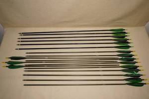 lot 25 image: Archery Arrows - Nocked, Fletched, Field Tips