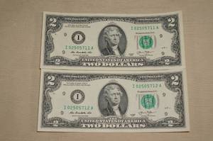 lot 48 image: (2) US 2 Dollar Bills