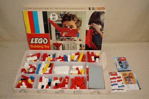 lot 67 image: 1963 LEGO Samsonite Era Building Set in Box