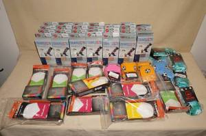 lot 113 image: NEW Socks - TravelSox, Red Lion, Vitalsox