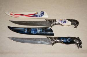 lot 163 image: 2 Fixed Blade Collector Knives