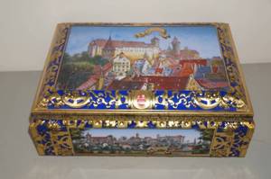 lot 125 image: Schmidt Beer Tin with Small Toys