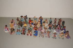 lot 178 image: Small Decorative Collectibles - Ks Collection