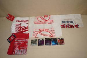 lot 189 image: Twins and Super Bowl Novelties