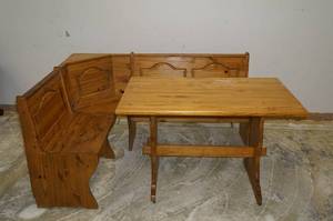 lot 181 image: Kitchen Table with Corner Bench