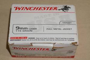 lot 25 image: Box of 100 Winchester 9mm Luger 115 Gr FMJ Ammo