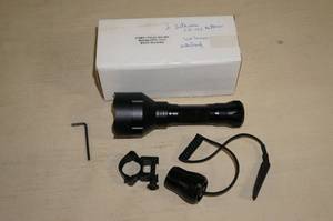 lot 164 image: DFL-1003 700 Lumen Tactical Flashlight