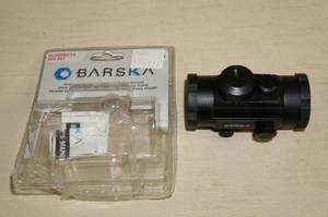 lot 172 image: Barska Illuminated Red Dot Scope