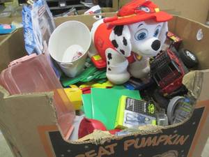lot 6 image: Pallet Box of Assorted Overstock & ...