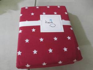 lot 25 image: Pottery Barn Kids Twin Flannel Duve...