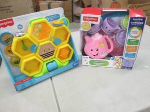 lot 36 image: Fisher Price Busy Activity Hive, Te...
