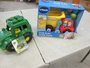 lot 40 image: Vtech Drop & Go Dump Truck, Mega Bl...