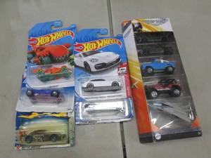 lot 50 image: Matchbox, Hot Wheels...