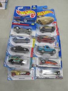 lot 58 image: 10 Hot Wheels...