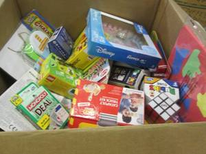 lot 84 image: Large Lot of Assorted Small Toys & ...