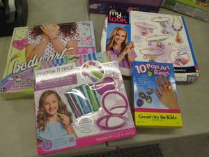 lot 100 image: Craft & Makeup Items...