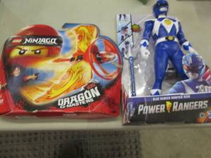 lot 116 image: Power Ranger, Lego Ninjago...