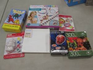 lot 119 image: Craft & Puzzle Lot...